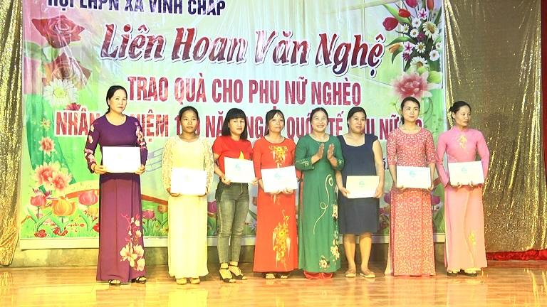 Ghi nhận từ mô hình tiết kiệm tặng thẻ BHYT của phụ nữ xã Vĩnh Chấp