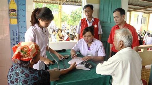 Vĩnh Chấp: Chương trình khám bệnh nhân đạo hưởng ứng “Tháng nhân đạo” năm 2018